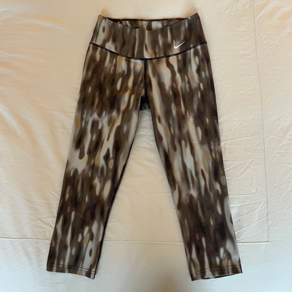 Nike Dri-Fit cropped leggings